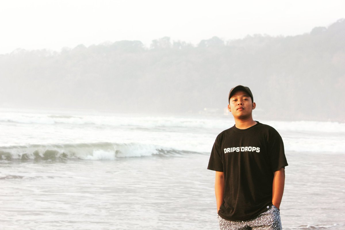 NandyaAfiga's tweet photo. #malamminggu di rumah aja, sedih https://t.co/kBMZnPik2U