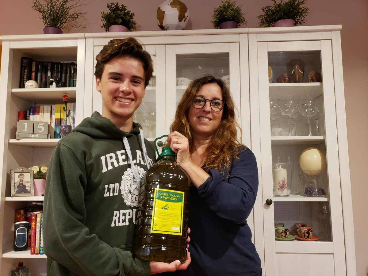 Desde Salvemos lo Nuestro queremos agradecer el apoyo que esta teniendo esta iniciativa.
Seguimos ampliando productos:
Hornazos, mantecados y perronillas,....
Gracias, chicos.