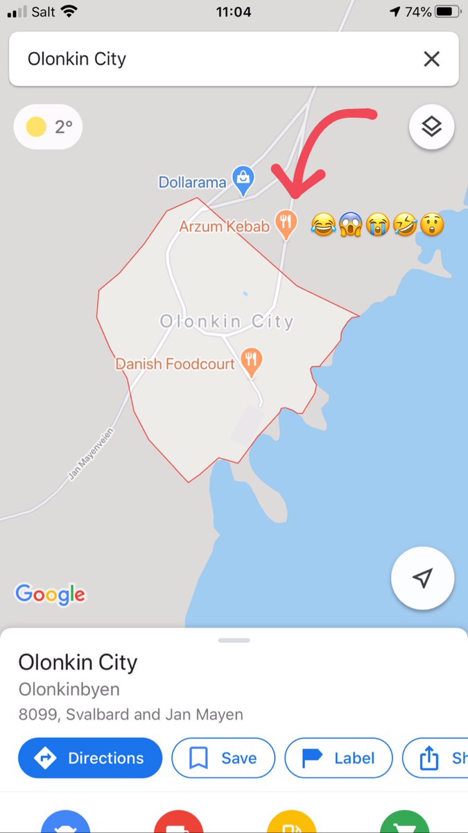 gokotaskes's tweet image. Bir kitap okuyorum; Ólafsfjörður diye bir şehir geçiyor. Kuzey Kutup Dairesi’ne sadece 50 km uzaktaymış. Burada kim yaşar diye haritada yerine bakayım dedim.

Sonra gözüme daha da kuzeyde ufacık bir ada ilişti. Burada kimse yaşayamaz dedim. Zoom yaptım. Sonra olan oldu...