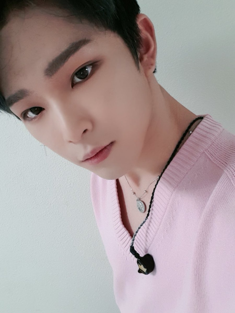 {} day 72/366 .｡.:*☆— You actually posted with your pink sweater outfit please you look so bf and cute  Thank you soo much tbh I’ve been pretty tired lately but I hope you’re getting lots of rest and don’t work too hard 」