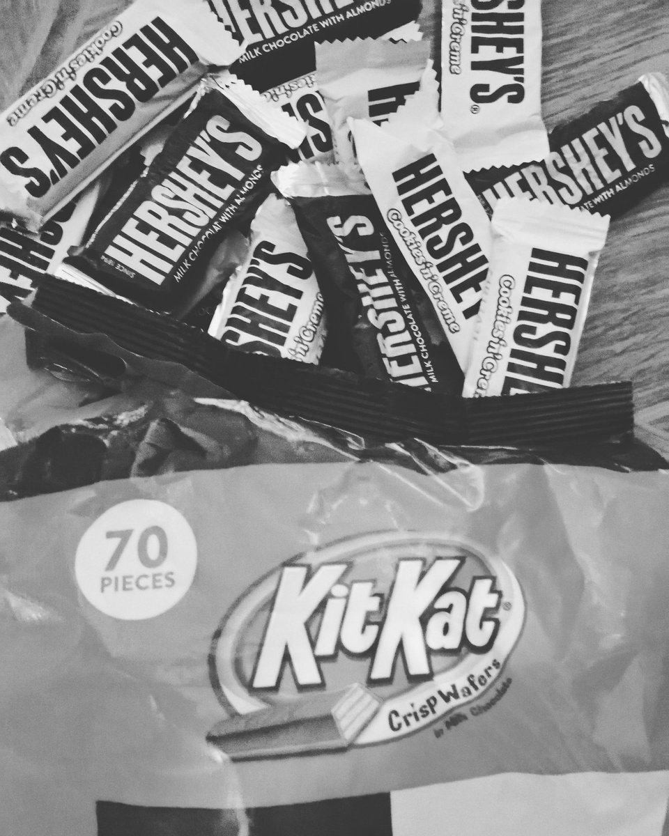 BentorKath's tweet photo. Love it💖 @KITKAT @Hersheys https://t.co/EpIf7PD3hf