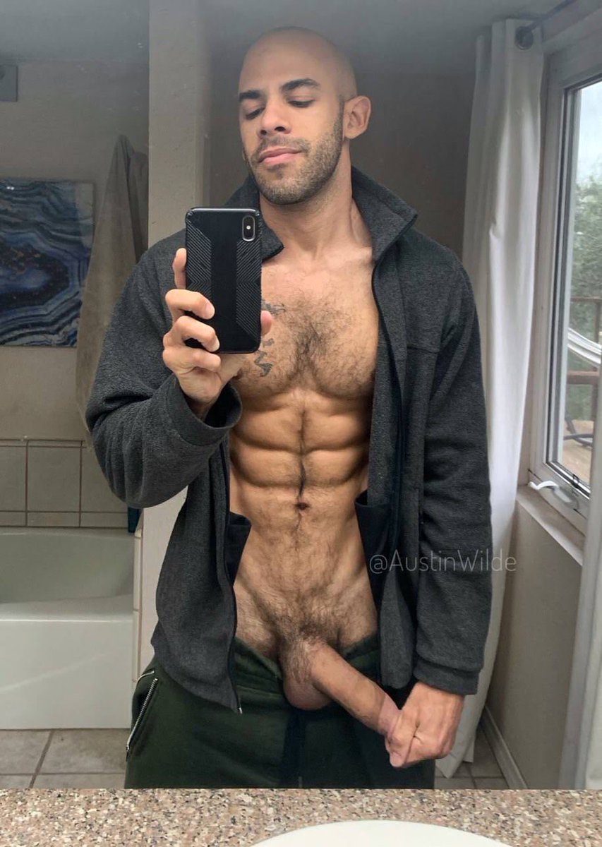 top_bulge's tweet photo. Austin Wilde #gayhot #hunk #hunkman #austinwilde #austinwildedick #austinwildenaked 🔥 https://t.co/RmIWtJfOP4