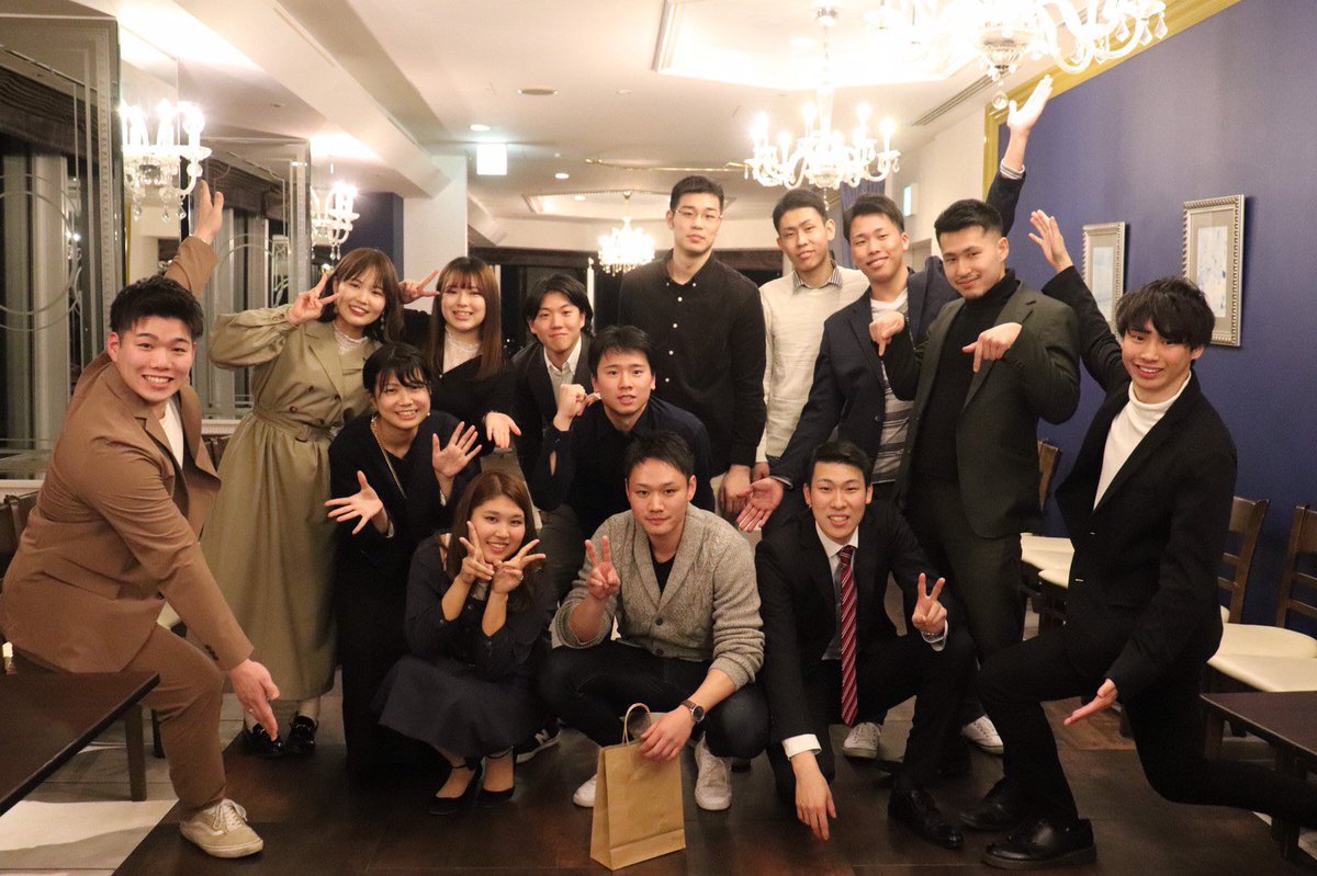 risshoBall's tweet photo. こんにちは！
立正大学男子バスケ部です🏀
新入生の皆さん、入学おめでとうございます㊗️✨
コロナで色々と大変な時期ではありますが、部員大募集中です✌️
学校が再開して、部活動が無事に出来るようになったら、私たちとバスケしませんかっ！！
もし、興味がありましたら、気軽にDMしてくださいね🙆‍♀️🙆‍♂️ https://t.co/KwI83HB7Wn