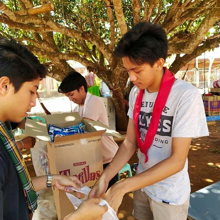 ESOPofficial's tweet photo. ESOP Palawan Council Chapter, through the Project R.I.C.E initiative which they organized, 
was able to collect 5 sacks of rice, 500 packs of instant noodles, 110 cans of sardines. These goods were then distributed to 55 househelds in Puerto Princesa. https://t.co/YWDDlDbiUI