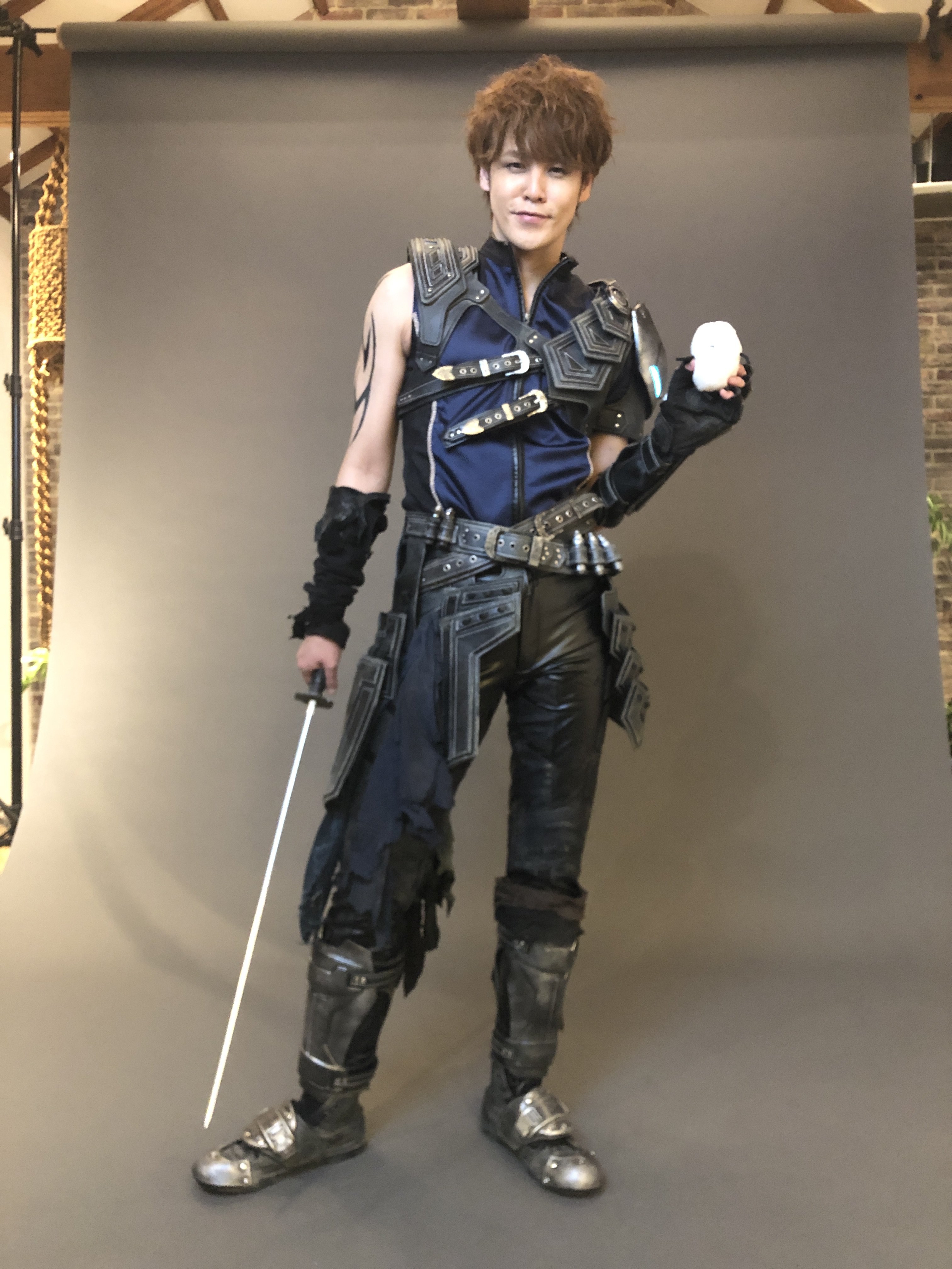 宮野真守公式 発売まで2日 ニューシングル 光射す方へ T Co 8gizthwxph Live Blu Ray Dvd Blazing T Co Ngmkikk7js 4 22 水 同時発売 本日も Blazing の衣装紹介 ヒーローマモの重厚感溢れる衣装 宮野真守 各