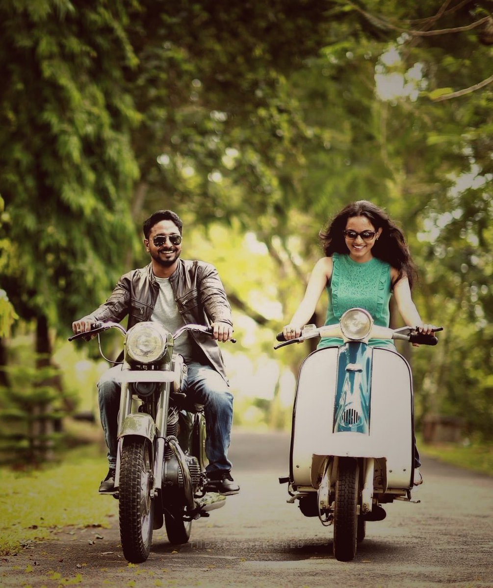 lijeet's tweet image. My Mysore beauties, #Yezdi &amp;amp; #Lambretta. 
For some reason these two are my favourites ☺️😇

#TheScooterShed