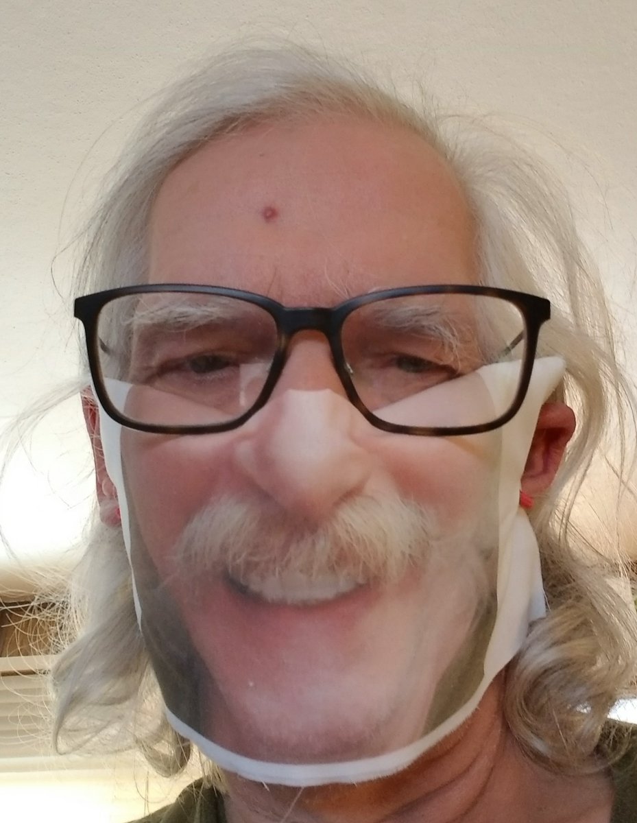 jfxgillis's tweet photo. We have created the SELFIE MASK!
Moreover, we built an app to create a 3-D illusion when you print them off.

The instructions are here: https://t.co/Q86yDFHor0

And the app is here: https://t.co/5qjtBaREIe

#Smiles2the4 https://t.co/RSCEYUMg6Q