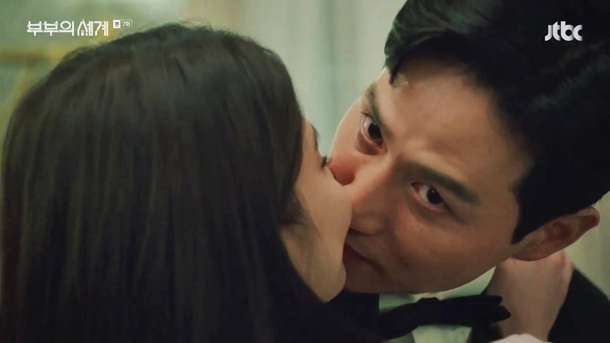 "Are you still not over me?"Clearly he is not...  #TheWorldoftheMarried #부부의세계