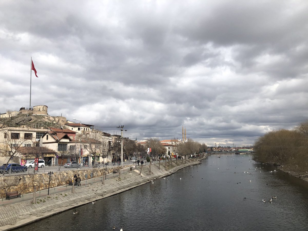 ilyasGkhan1's tweet photo. Türkiye’nin en güzel kazalarından olan #Avanos’un adı #Hitit ve #Roma zamanında adı #Venesa’dır. #Selçuklu #Alaeddin Camii ve #Sarıhan’ı inşa eder. #Osmanlı Döneminde #Ankara Eyaleti #Kırşehir Sancağına bir ara #Konya Eyaleti #Niğde Sancağı #Ürgüp ve #Nevşehir kazasına bağlanır. https://t.co/prKi08w2L9