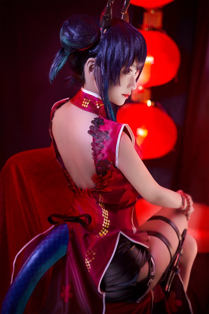 Real_Karirin's tweet photo. #Arknights #アークナイツ 
#cosplay 
陈 岁红霞旗袍🌟 https://t.co/7UjMKSlupY