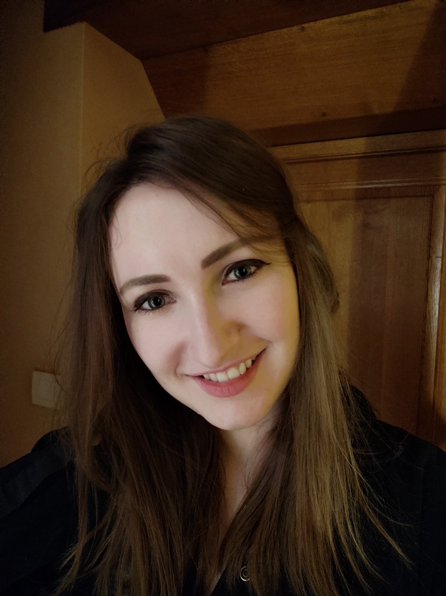 Eurybie_'s tweet photo. #MeAt20 (2 photos) vs #MeAt27 https://t.co/xCWcHUCbjg