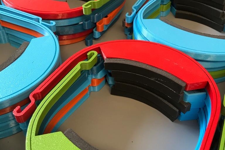 NHSBartsHealth's tweet photo. Working in partnership with Barts Health NHS &amp; Queen Mary University of London (QMUL) group led by Professor Shakeel Shahdad, 3d printing company Batchworks (@batchworks_) are currently donating shields to the Nightingale Excel and Royal London Hospital. https://t.co/CGJiAw8t3O