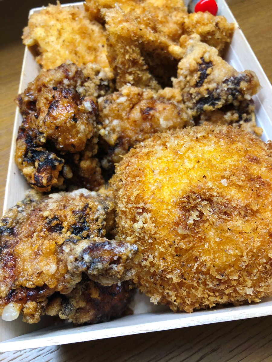 M 常衛門食堂 テイクアウト 揚げ物盛り合わせbox 色々と入ってて お得 大変美味しくいただきましたオススメ 岡山県倉敷市阿知２丁目２２ ２