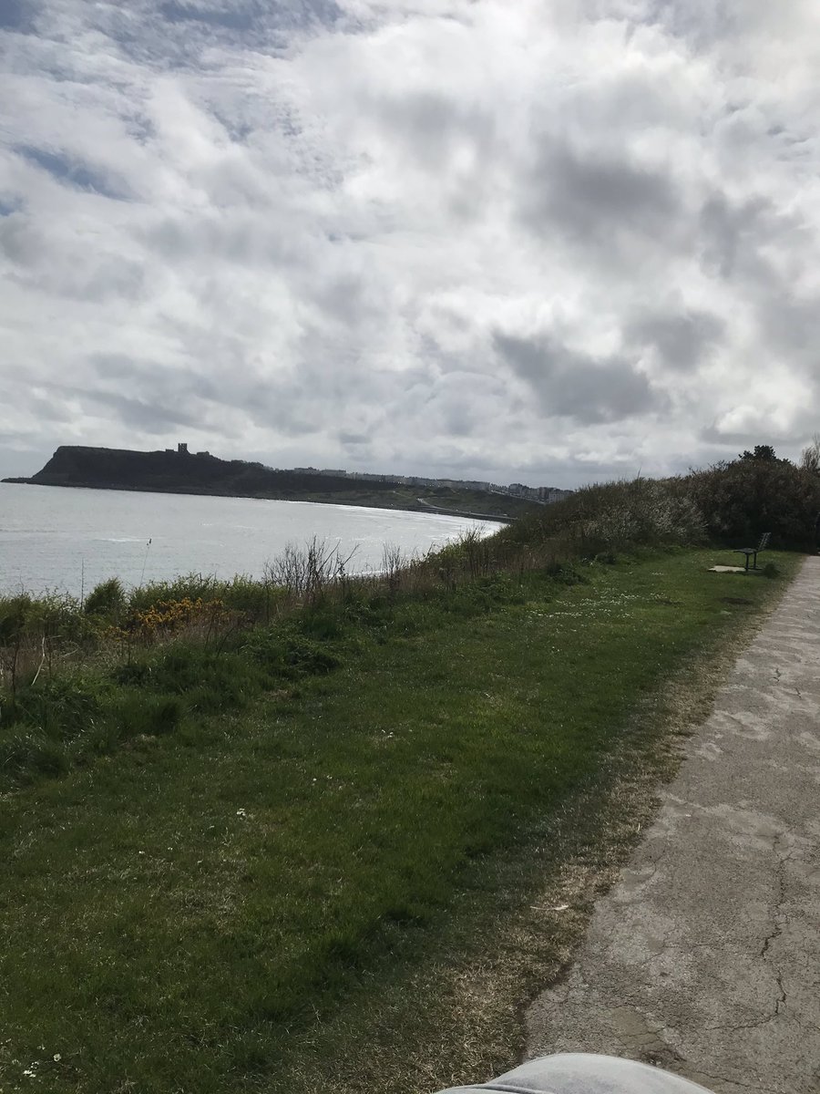 hampton696's tweet photo. Lucky to live by the sea! #DailyExercise #walkfromhome #Scarborough https://t.co/UcMLwhTBCF
