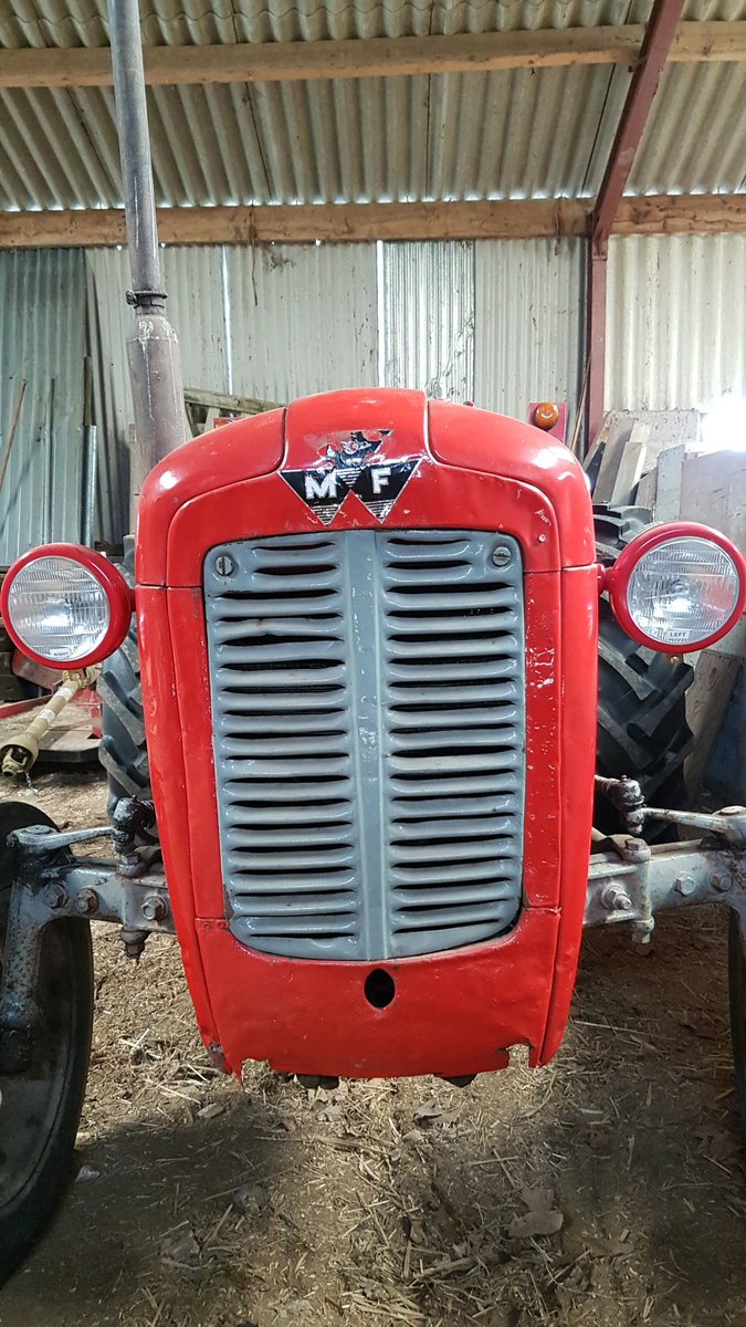 Binnsteryorkie's tweet photo. Please help, my father in law has had his tractor stolen last night. It's more than just a vehicle for him, he's 82 and used to be a farmer and shepherd. @sussex_police @louistheroux @BBCSpringwatch @ChrisGPackham @TractorSupply @SplashFM @RichieAllenShow https://t.co/lz0c4hCLZr