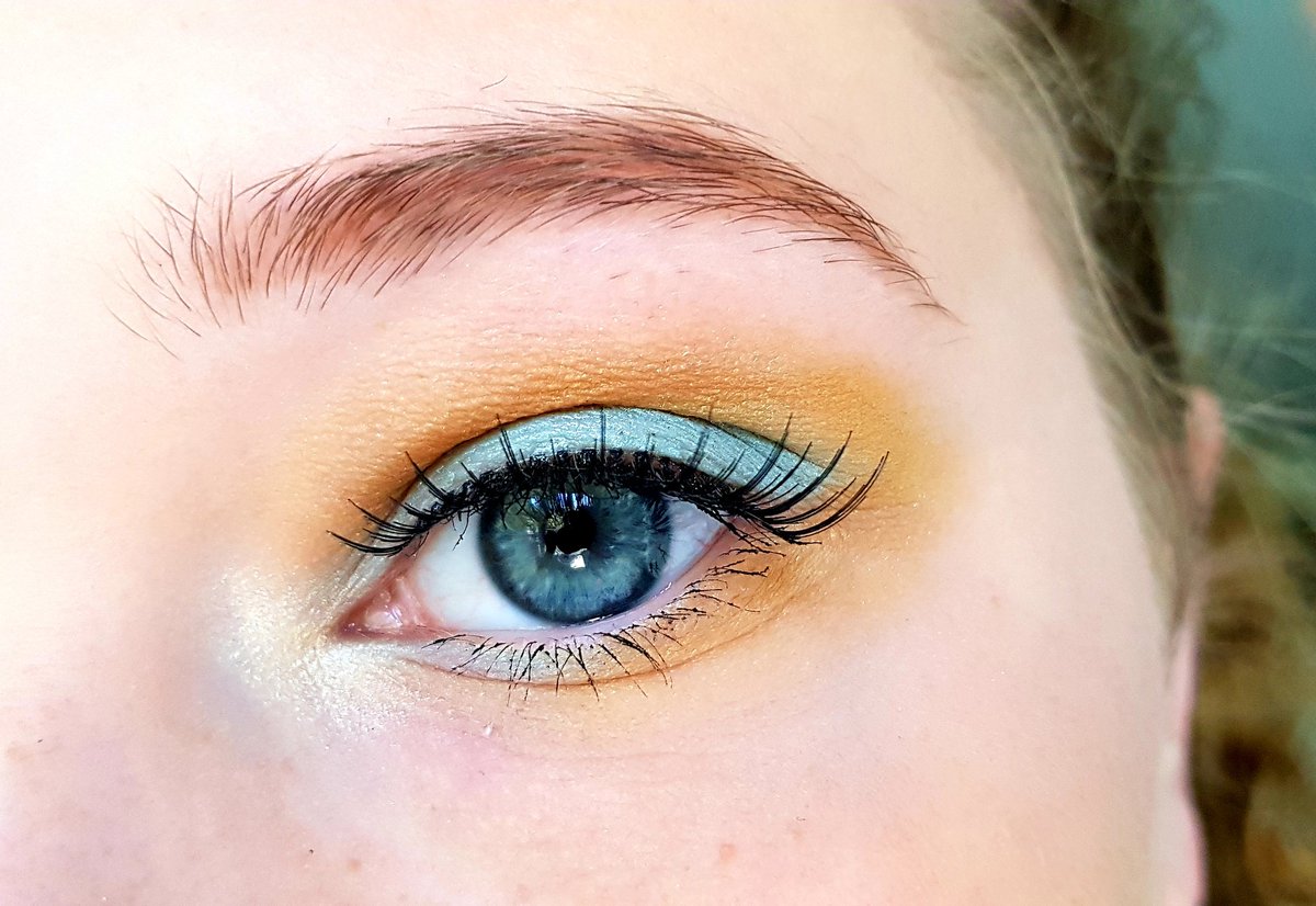 Pizzella_'s tweet photo. Kleiner Look inspiriert von @maudado bin kein Profi, aber hatte Lust mal etwas Farbe reinzubringen. Hoffe es gefällt dir. XD https://t.co/qdcFwZC3dz
