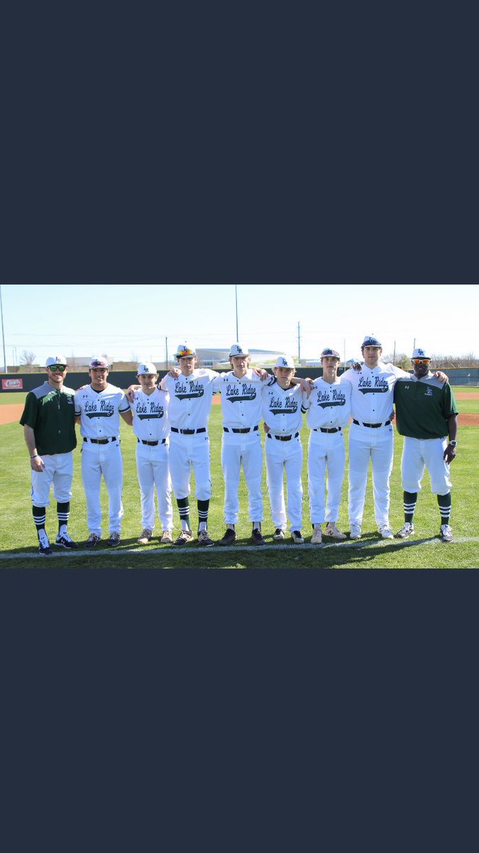 Tough news handed down by the UIL yesterday. To our Seniors, we are so thankful for you and what you’ve done for the program over your careers. We hurt with you today. You are each great young men and we look forward to what you become 🦅

#🍔