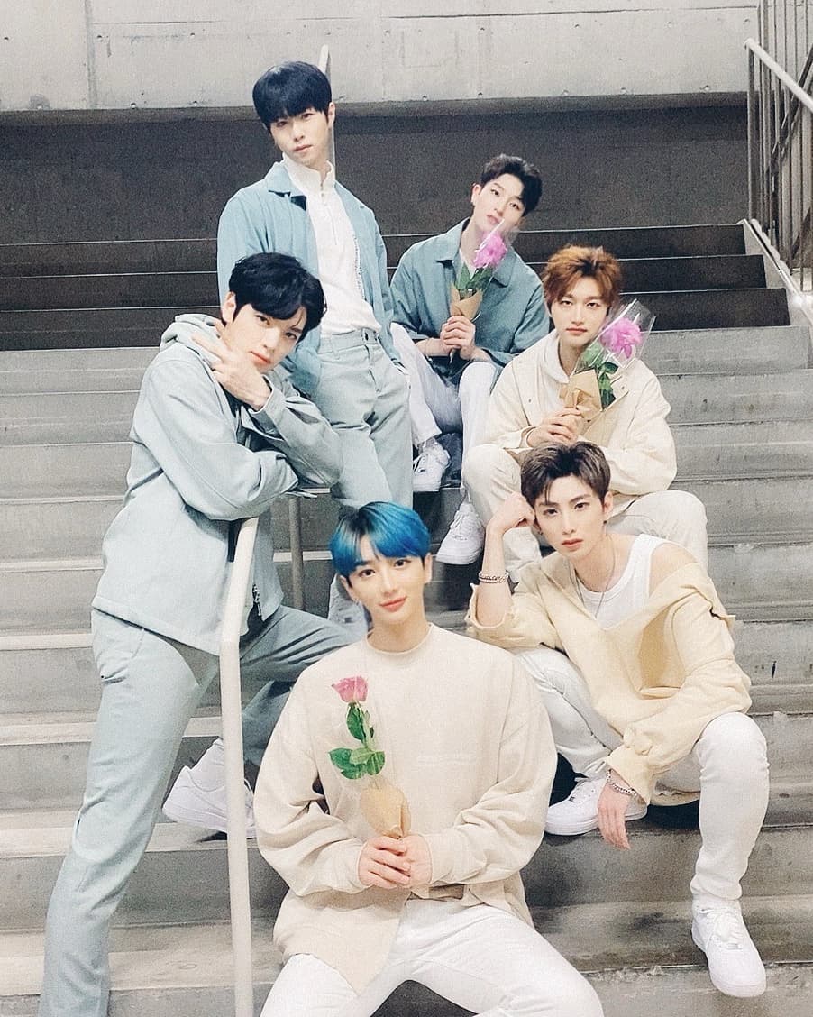 Tezliklə🌸🧡~

@Official_IN2IT
#인투잇 #IN2IT #Inpyo #Jiahn #Yeontae #Inho #Hyunuk #Isaac #IN2U #IN2ITAzerbaijan #AzerbaijaniIN2U