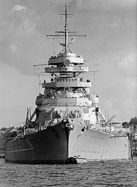 generalMaczek's tweet photo. 📆 16-17 kwietnia 1945 / #1DPKalendarium

Waży się decyzja, która dywizja otrzyma zaszczyt zdobywania Wilhelmshaven.

➡️ https://t.co/vT2Ji7G2Lt https://t.co/xMNEiVW0wZ