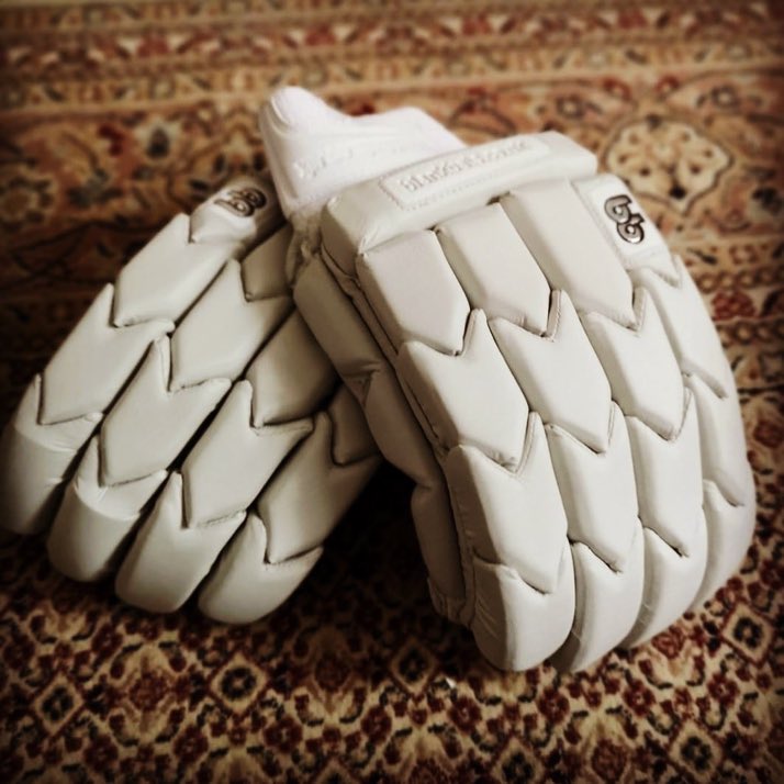 TobyRadford1's tweet image. Thanks to @blankbats for sponsoring THE BATTING BOOTH (online batting coaching) *Competition*
Here’s a chance to win a pair of their new batting gloves. Simply Like and RT to enter. 
Competition closes at midnight tomorrow tonight (19th) #cricket #batting #theBattingBooth