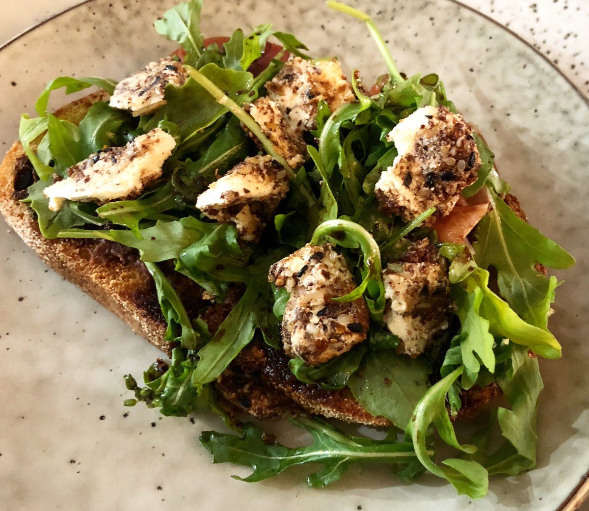 vicki_woods_au's tweet image. Matt Dillows Degustation to your door from the Deck Cafe #sogood #isolation #virtualdinnerparty @carolduncan @LindaDrummond @I_am_Lake_Macq @julesaj1 @newietraveller @synapse101 @bradjameswebb @drcraven