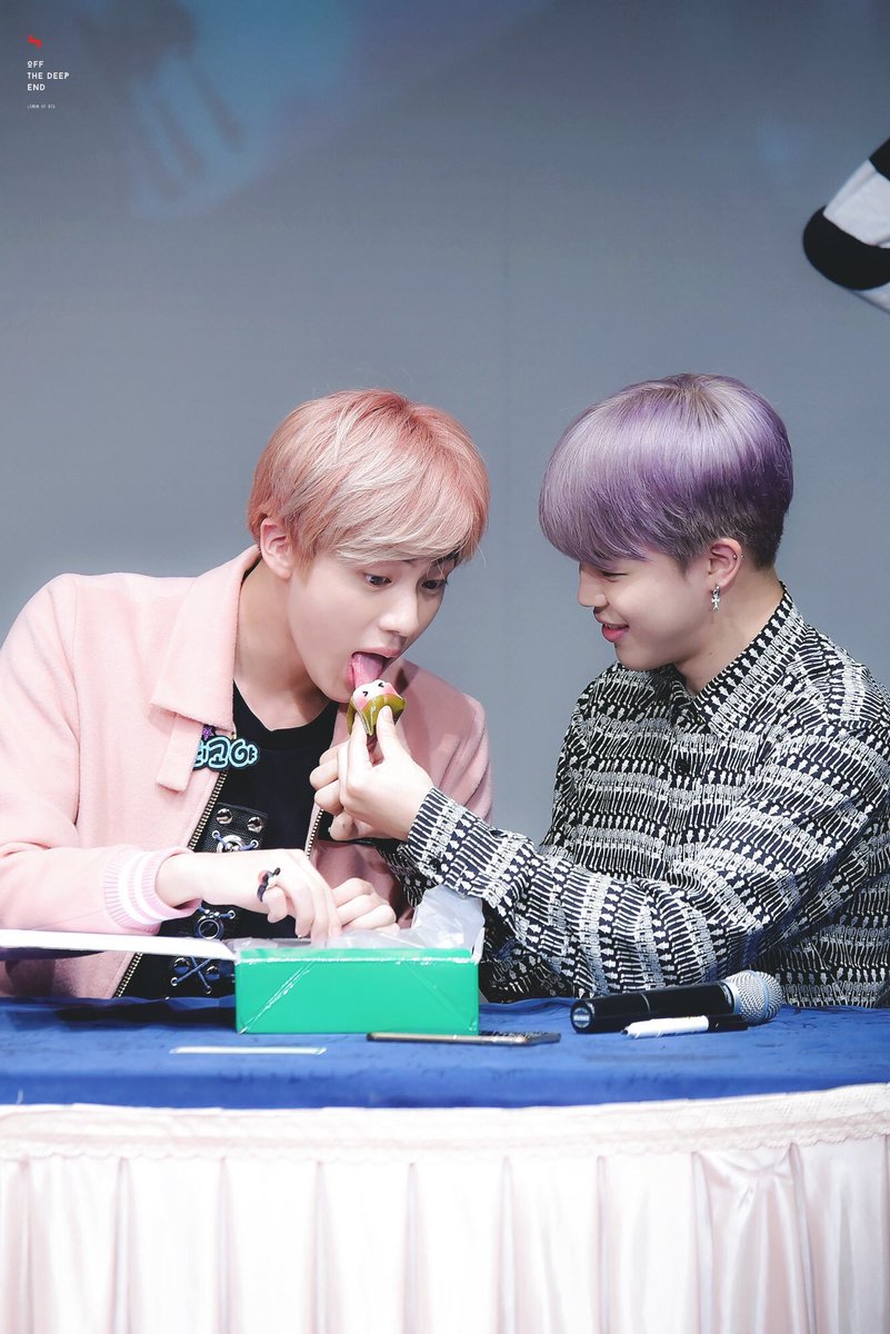 juri_army_2018's tweet photo. タグします👑

会場とかで会える友だち探し～👭

#ARMYさんと繋がりたい
#BTS好きな人と猛烈に絡みたくて絡みたくて仕方がないのでBTS好きな人RT https://t.co/S6hHA5CQeU