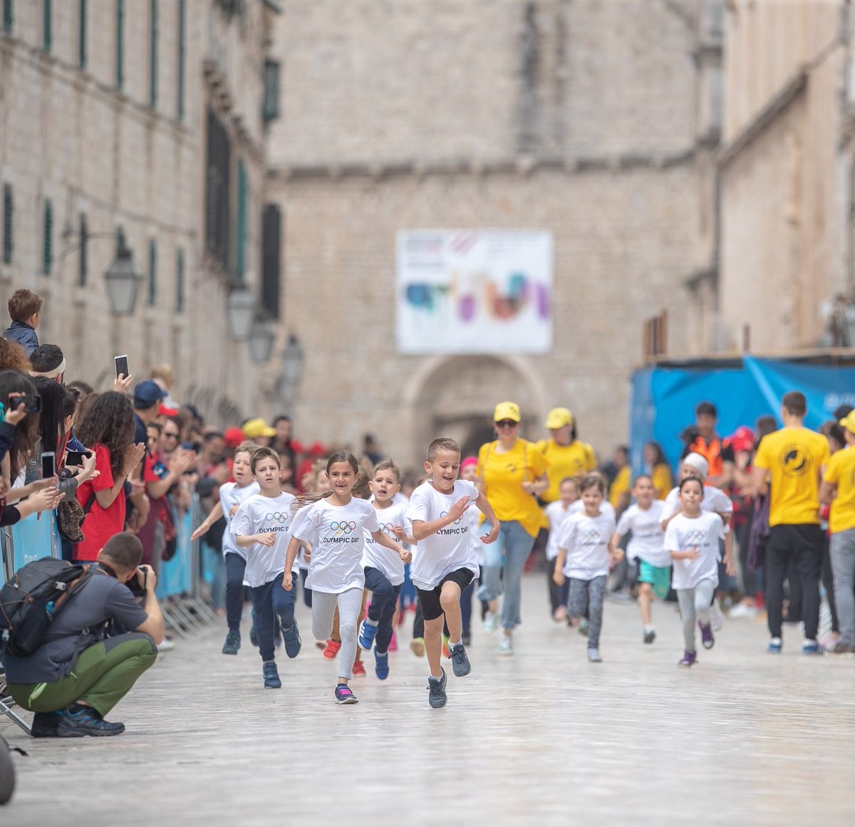 We can't wait to hear their laughter on Stradun again! 🙌🏃🏃‍♀️#dubrovnik #kidsday #kidsrace