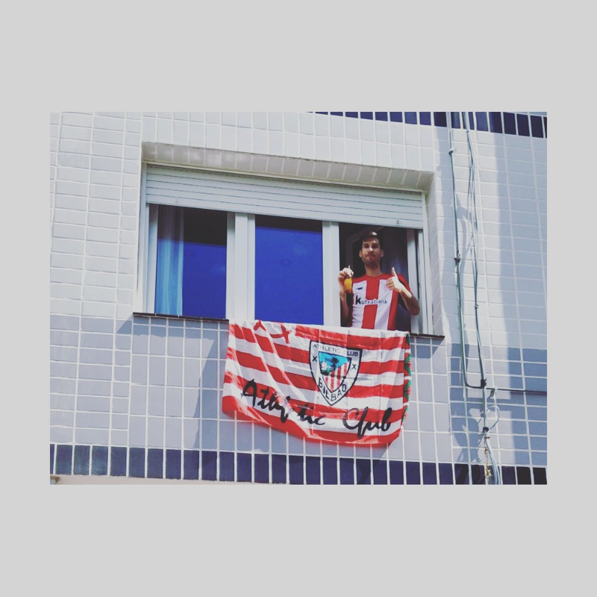 MaiderBR's tweet photo. @AthleticClub Aupa Athletic!! 🔴⚪🔴🦁#BiziAmetsa #Etxean #Koparenbila https://t.co/1GcvBsMB7f