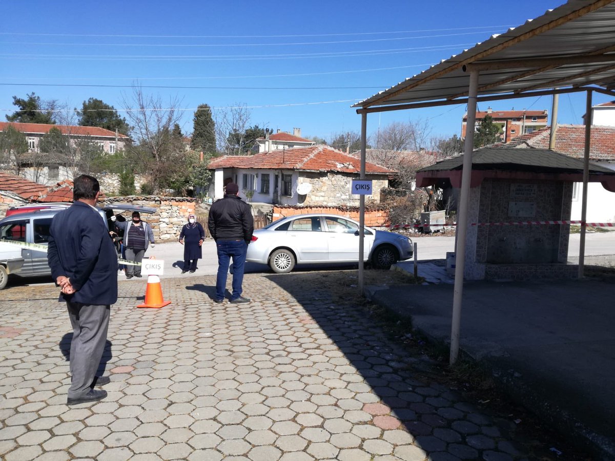 Alınan tedbirler kapsamında ilçemizdeki vatandaşlarımız pazar alış verişlerini gerçekleştirdiler.<a href="/edirne_valiligi/">Edirne Valiliği</a>