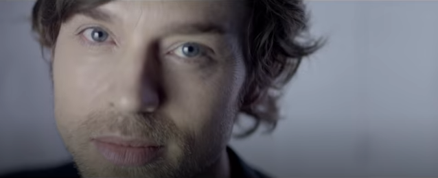 leviackermancos's tweet photo. Se #DarrenHayes fosse stato il mio prof di matematica o geografia, allora io sarei stata tipo #MarioTricca con la #Petolicchio... uguale uguale 😂😂😂😂😂😂😂😂😍 https://t.co/JCcDElLqyH