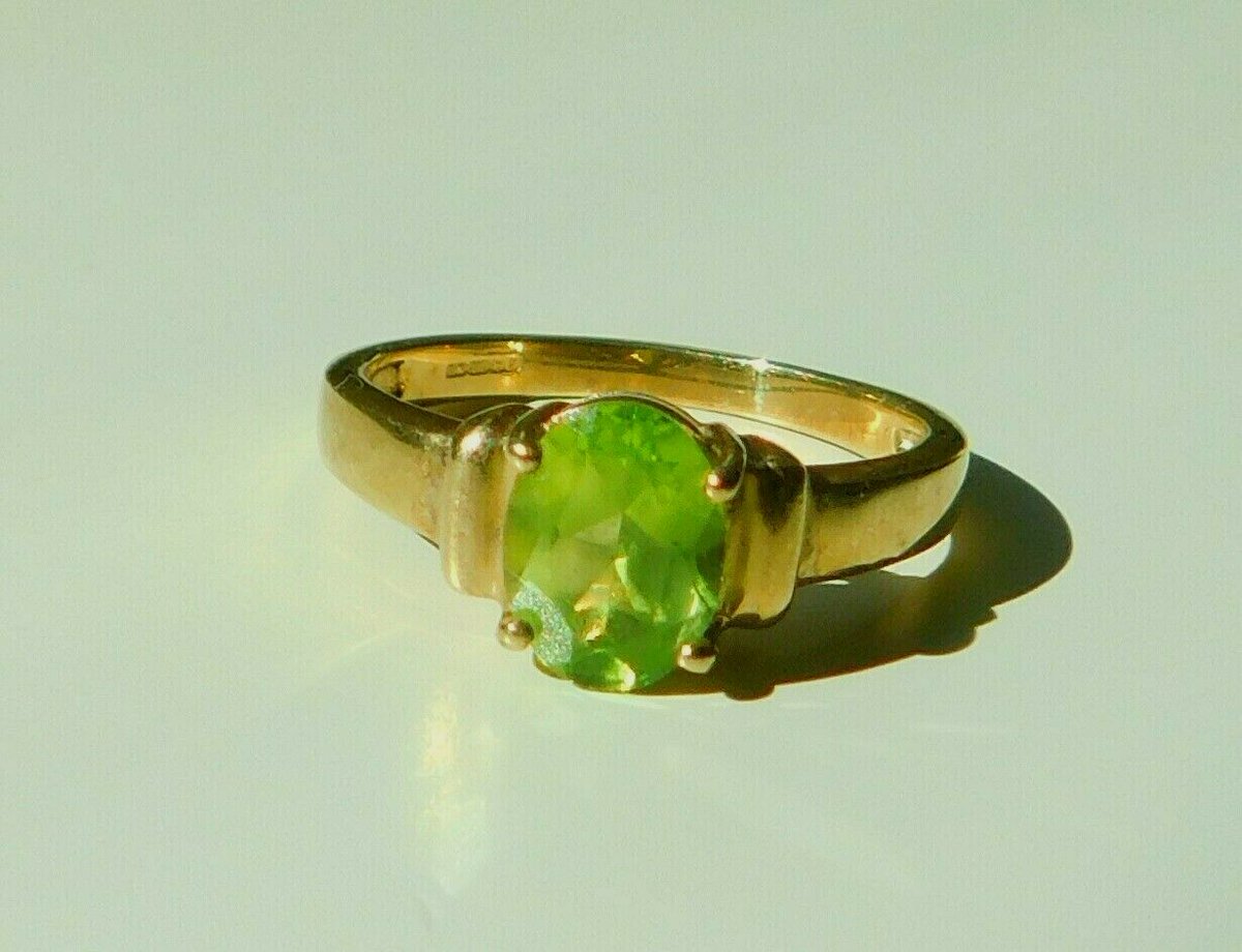 Amazongoldltd's tweet photo. The stone of compassion, peridot is believed to bring good health, restful sleep and peace to relationships.
.⬆️eBay shop link in bio⬆️
#amazon_jewellery #amazongold #amazongoldltd #ring #gold #goldrings #jewellery #forsale #peridot #prelovedfashion #preloved #vintagestyle https://t.co/L3mHzdOGvD