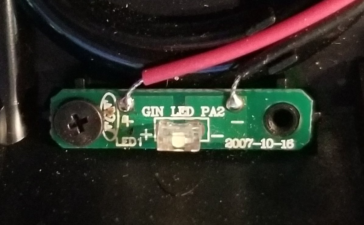 then it's got a little LED here.Interestingly, this one has a datecode of 2007-10-16.