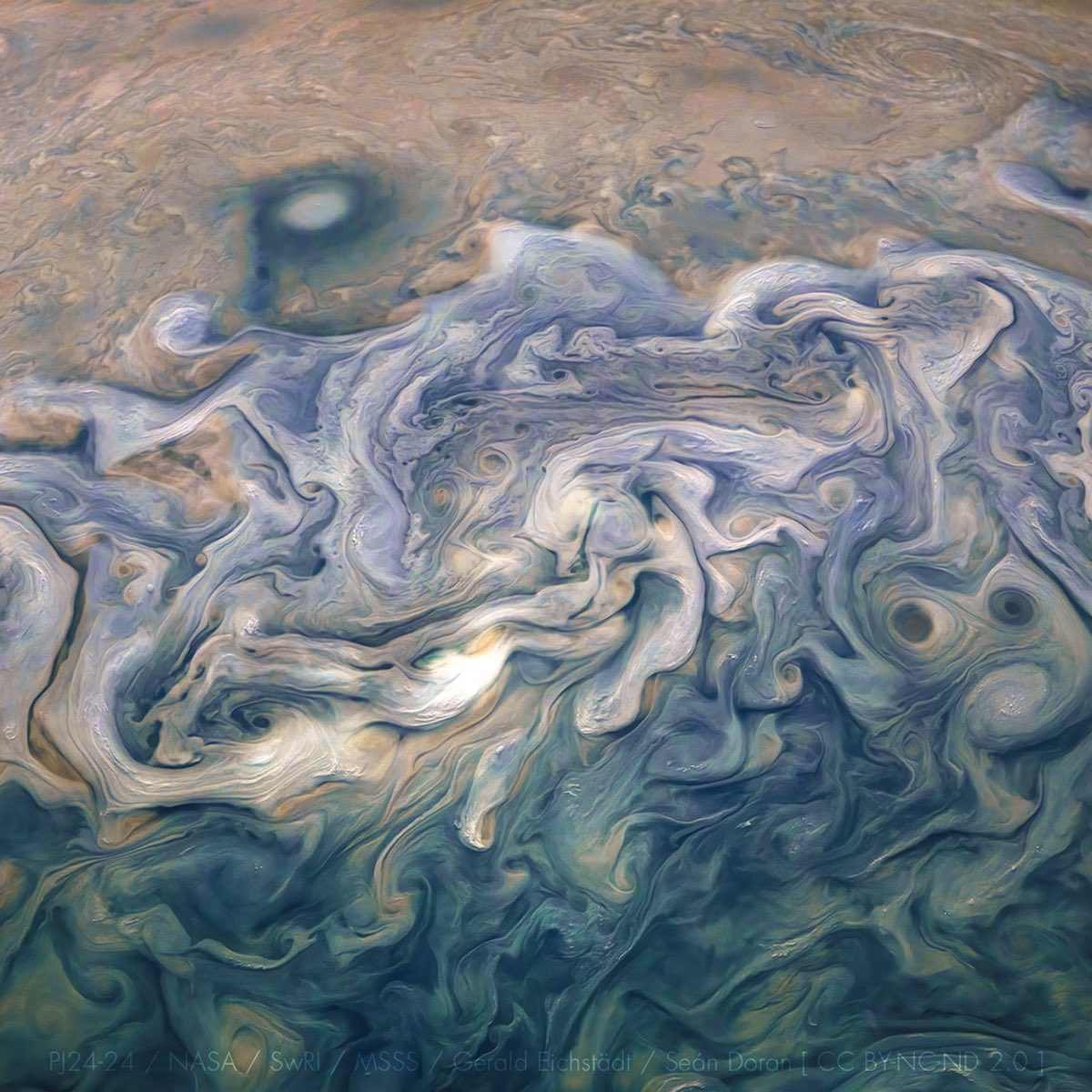 NASA releases stunning hi-res photos of Jupiter’s swirling atmosphere. trib.al/75jODbY