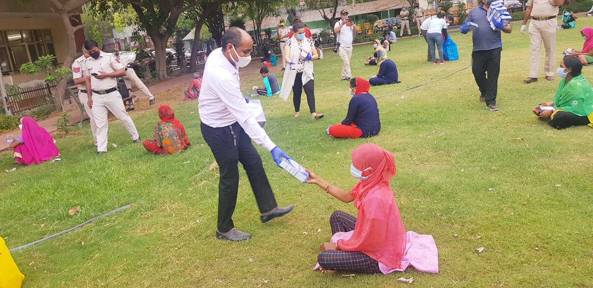 FoundationLadli's tweet photo. With the Support of @DCPEastDelhi Distributed #BabyMilkPowder #Lactogen #PersonalHygieneKits  for 100 Females at Madhu Vihar
@PMOIndia @NITIAayog @CPDelhi @LtGovDelhi https://t.co/RiFSrckyR2