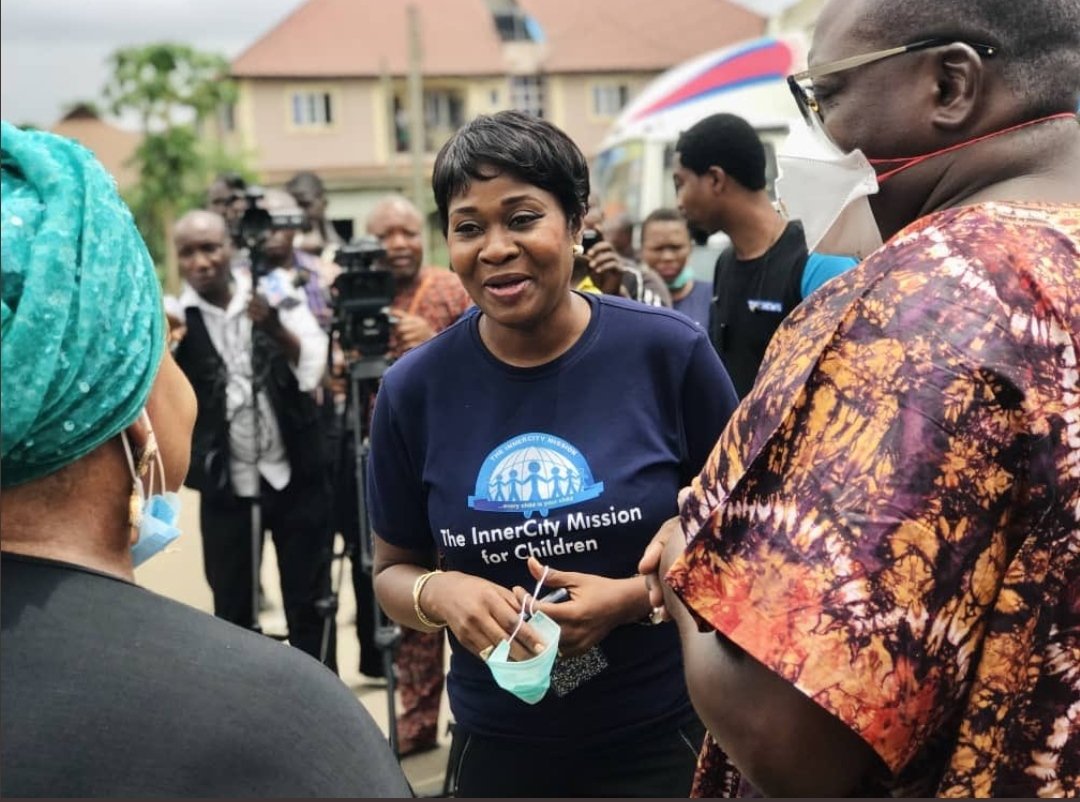 IsraelStrong3's tweet photo. COVID 19 - #PastorChris supports Lagos state with food items through the Chris Oyakhilome Foundation #PastorChrisFoodResponse https://t.co/bLdUxO8l34