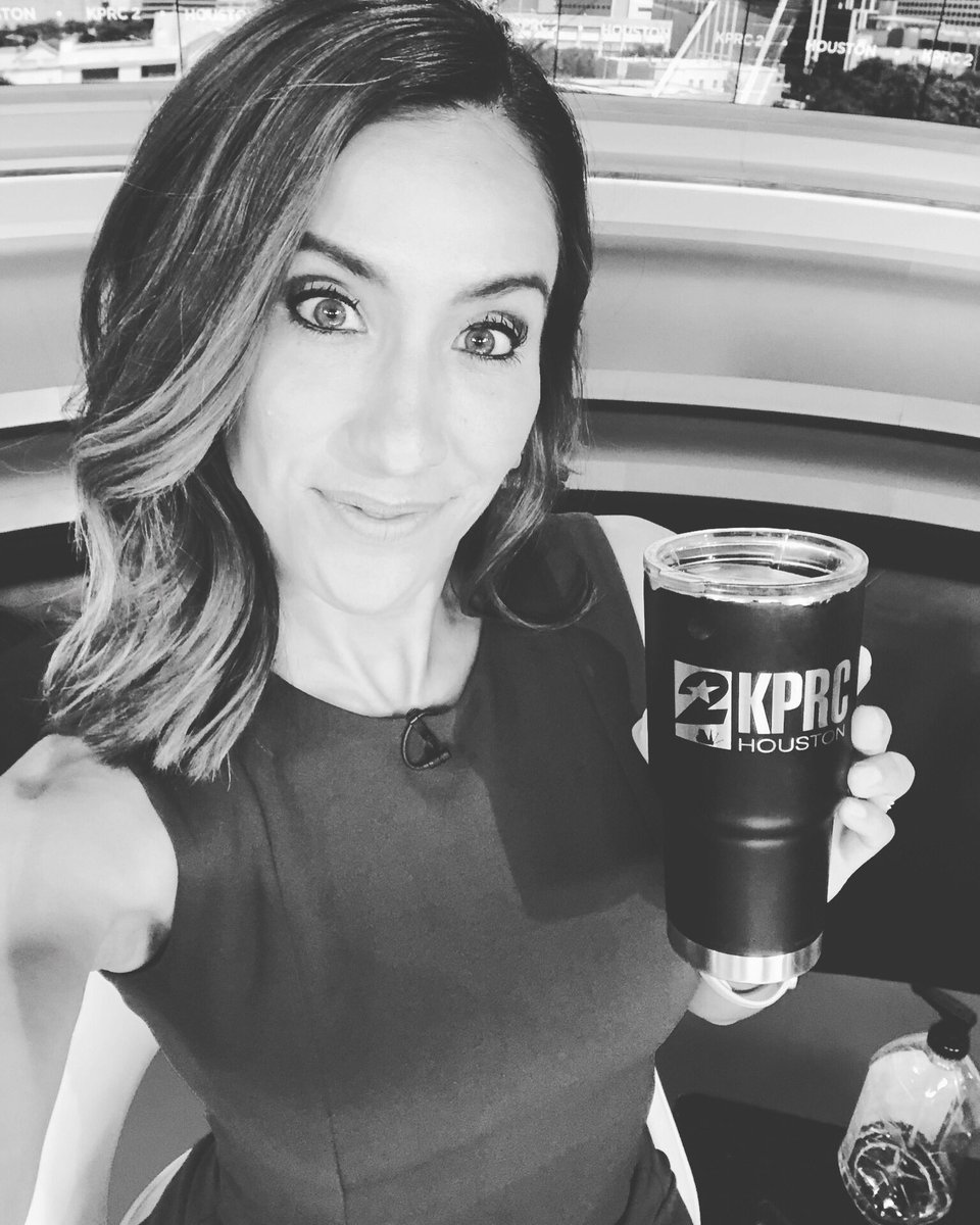 KPRC2SofiaOjeda's tweet image. Good #Saturday #morning! 
Here’s to the #freakinweekend #yall 
Grab that hot cup of #coffee and join us all #morning long.
We’re back up at 8:30am @KPRC2 
☺️☺️☕️☕️