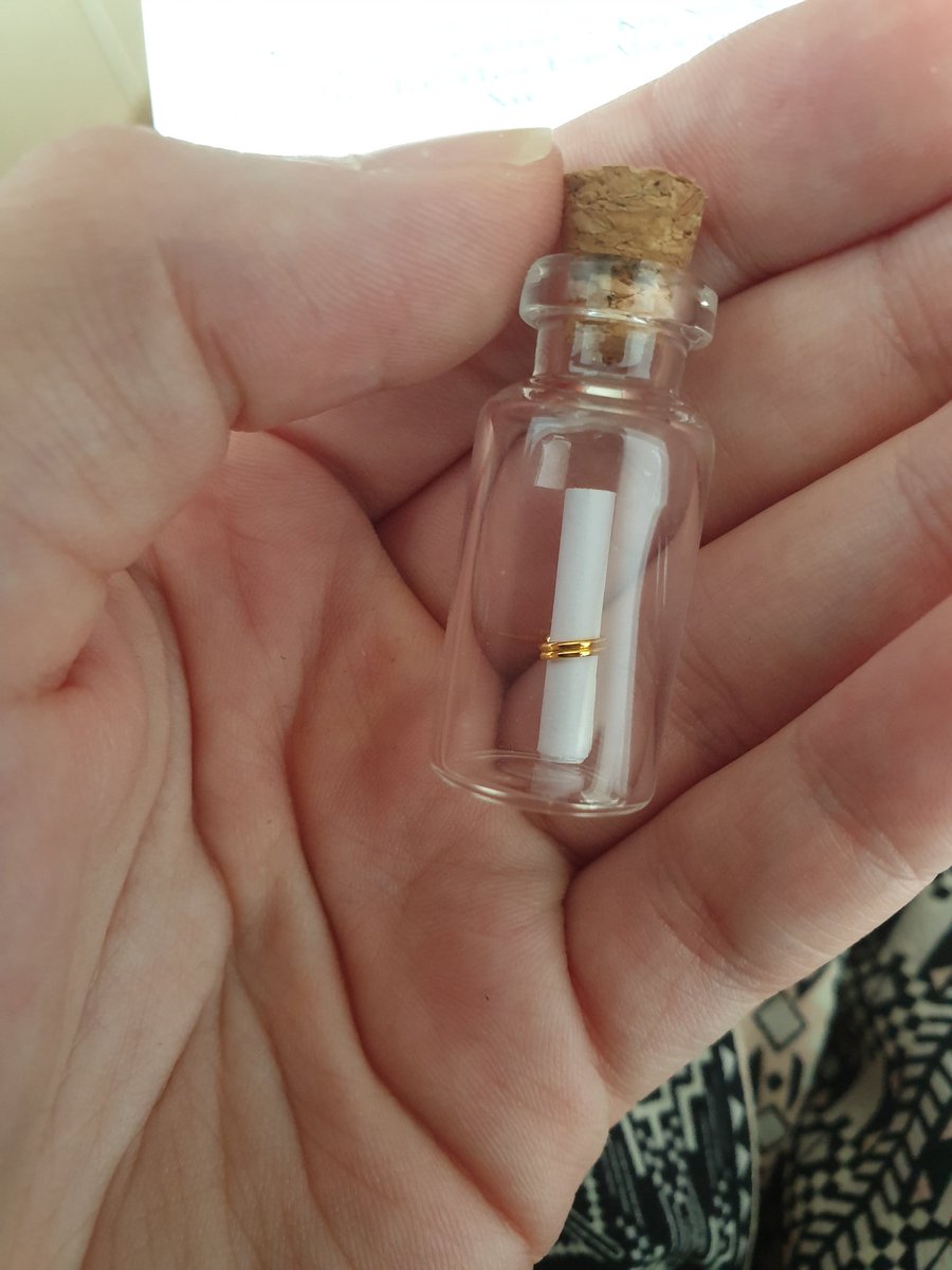 KirstyJPoynton's tweet photo. My second lockdown-related cry happened today because my mum sent me this message in a bottle and little card ❤ #tinytelegram https://t.co/F1WERRtmue