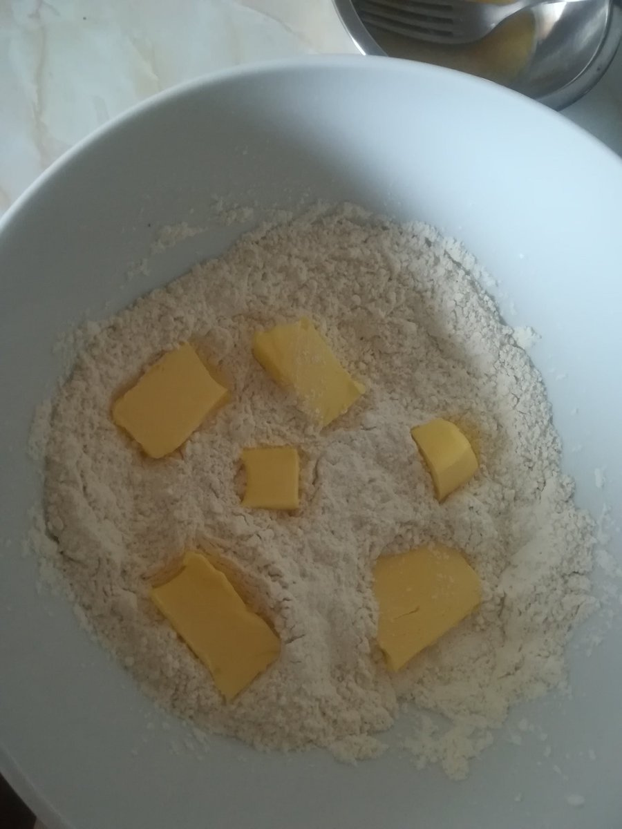 thulasindi's tweet photo. So much for washing the dishes 😩 I've 'soaked' them in boiling hot soapy water and decided to bake instead. #Scuffins https://t.co/Dwj8ABXdbr