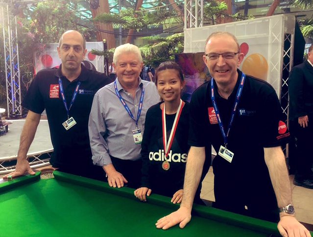 umuttoresnooker's tweet photo. First day of 2019 Betfred World Snooker Championship when i was working at the Cuezone.. Geçen sene şampiyonanın ilk günü, cuezone görevim sırasında...
#snooker #championship #world #betfred #crucible #cuezone #cue4all #wpbsa #wst https://t.co/VsdNHCvzjk