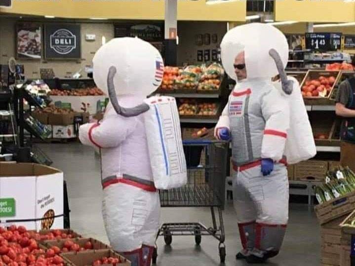 djargent2003's tweet photo. You know things are really going to hell in a handcart when...    #COVID19 #coronavirus #SocialDistancing #UKlockdown #lockdown #COVIDIOTS https://t.co/gPsI4WMTAy
