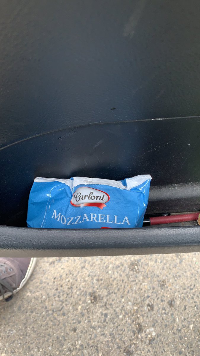 superflo's tweet image. Der ist schon noch gut, oder? War keine 4 Wochen in der Türablage und so oft war es ja nicht heiß.