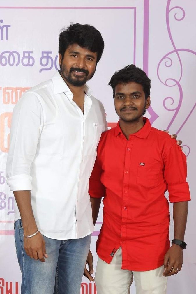 siva_offi07's tweet photo. Most wonderfull Day @Siva_Kartikeyan anna Feb-16-2019 and most expecting day for next meet for u anna expect u will arrange soon love u anna🙂 https://t.co/Yzt0YEDj9M