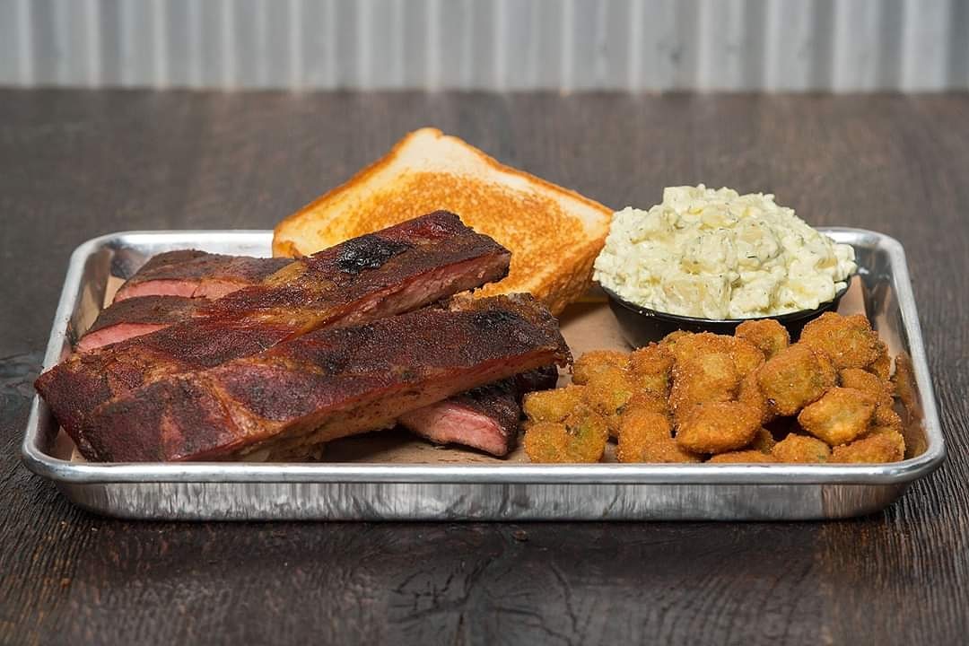 DelanoBBQCo's tweet photo. Yumm...our 4-rib dinner is on special today. It comes with 2 sides, Texas toast, and a drink. Or check out our other menu options at https://t.co/DLDhLwblqu
#ribs #bbq #bbqlover #eatlocalict #wichitafoodie https://t.co/Eu2Gpas6Xd
