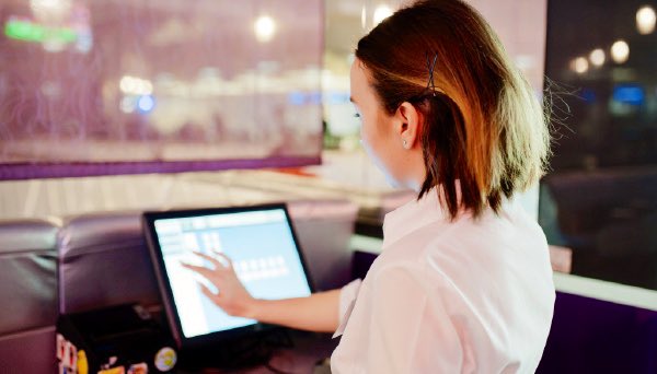 metispro's tweet photo. How do bars “tap” into their full potential? Using Quantic POS software..that’s how! Streamline inventory, reporting and much more! #GetQuantic https://t.co/gpvB8R2aep #POS #CustomerExperience #customermanagement #tabtotable #baroperations https://t.co/wxWrw3gQb6