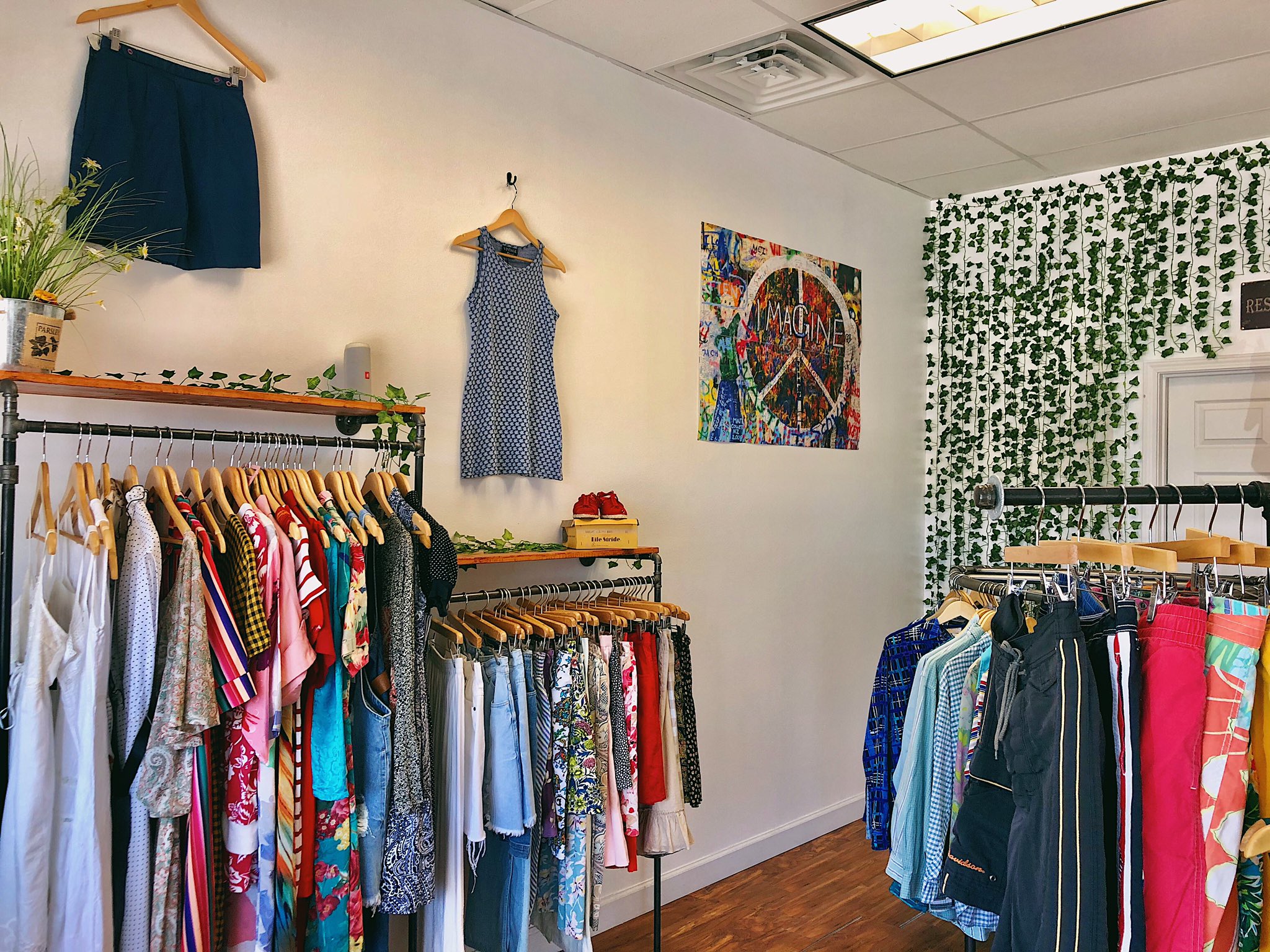 The vault vintage clothing boutique deals
