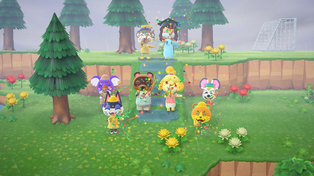 NatalieDP10's tweet photo. graduation 2020 #AnimalCrossing #ACNH #NintendoSwitch https://t.co/CSWeWTToCO