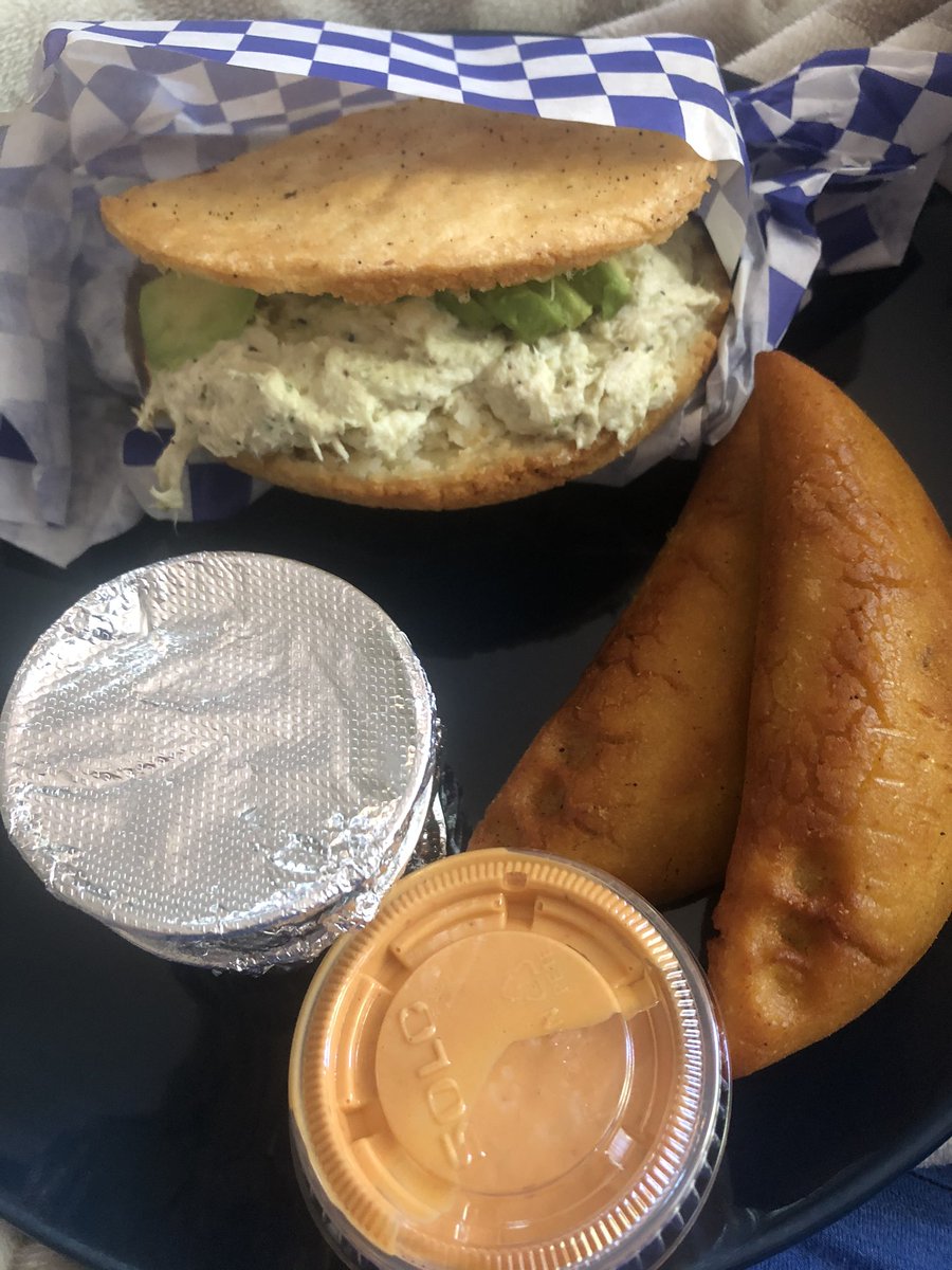 carissapletcher's tweet photo. We love Sabor Caribe! They have great arepas and an amazing Cuban sandwich! #MayorsMealChallenge @saborcaribe901 https://t.co/LpHzQJVUa9