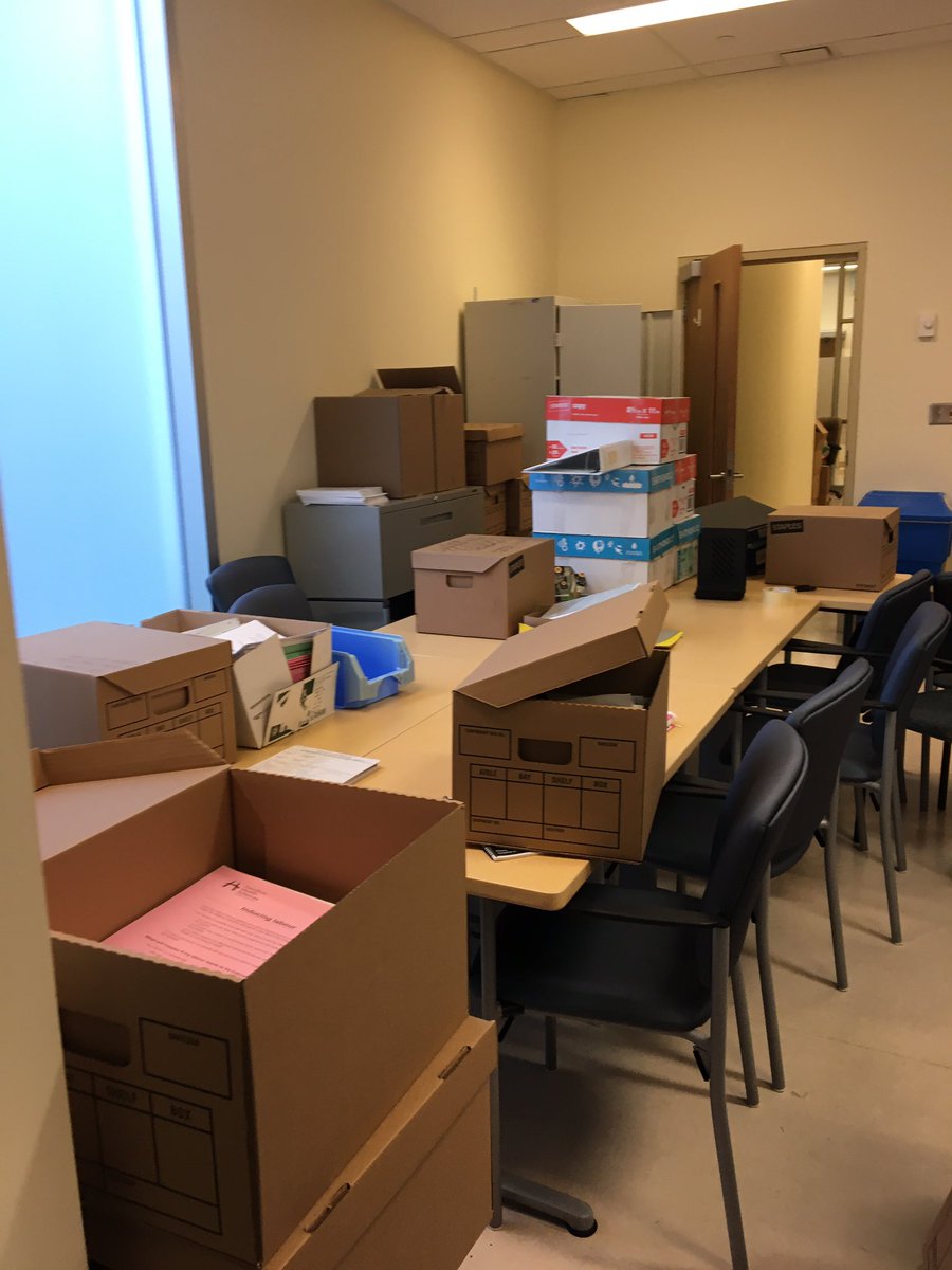 lyns672's tweet photo. Our dedicated 4b1 Maternal Fetal Medicine team helping move and set up our clinic in a temp location to make more room for adult in-patients at McMaster. We will be ready to roll in our new clinic space by Monday morning!  @HHS_staff @BrucePSquires https://t.co/GvF37qPW9d