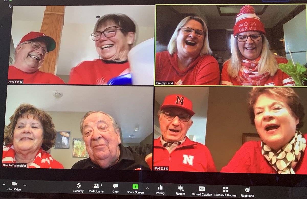 lfpeters's tweet photo. #GBRUNITED Big Red a virtual Tailgate! Go Red Go White! Go Legends!!! https://t.co/HOt4lM7QyK