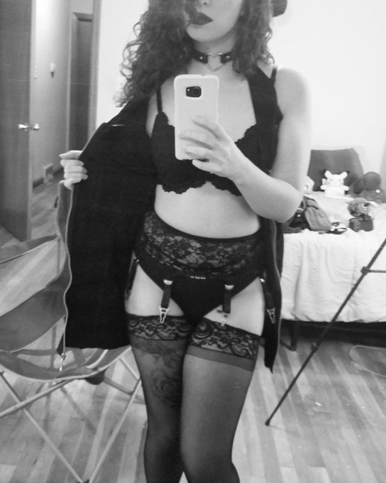 New vids available now on my @manyvids! Check em out now: https://t.co/fbjs3wIgcG https://t.co/4ZM53<a class="tags" href="/tag/manyvids">@manyvids</a><a href="/tag/mytwitteranniversary"class="tags"><span>#mytwitteranniversary</span></a>